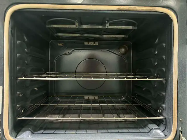Reconditioned Maytag Stove (S4211) Free Delivery for only  $475 - Photo 4
