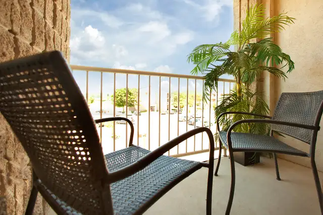 2 Bdrm. Apt. for Rent in with In-suite Laundry! - Photo 16