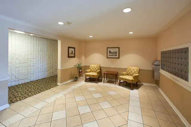 2 Bdrm. Apt. for Rent in with In-suite Laundry! - Photo 17
