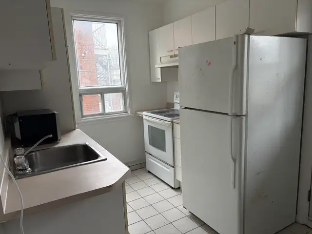 Beau 3 1/2 situé au 2e étage Ste-foy, LIBRE - Photo 2