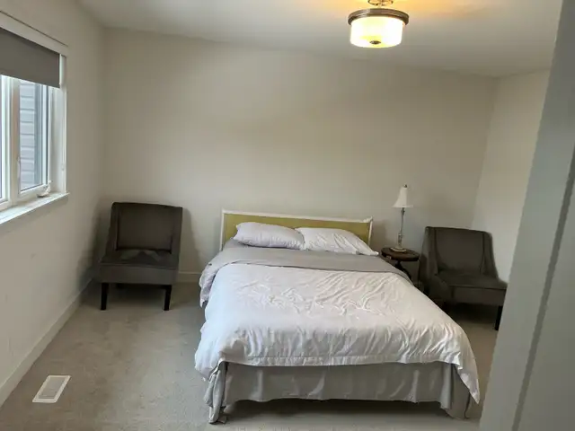 A Big Fully Furnished Private  Room for 1250$ in Findlay Creek - Photo 4
