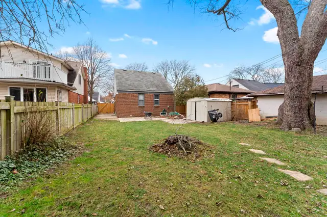 South Walkerville Entire Home for Rent - 3 Bedroom 1 Bath - Photo 12