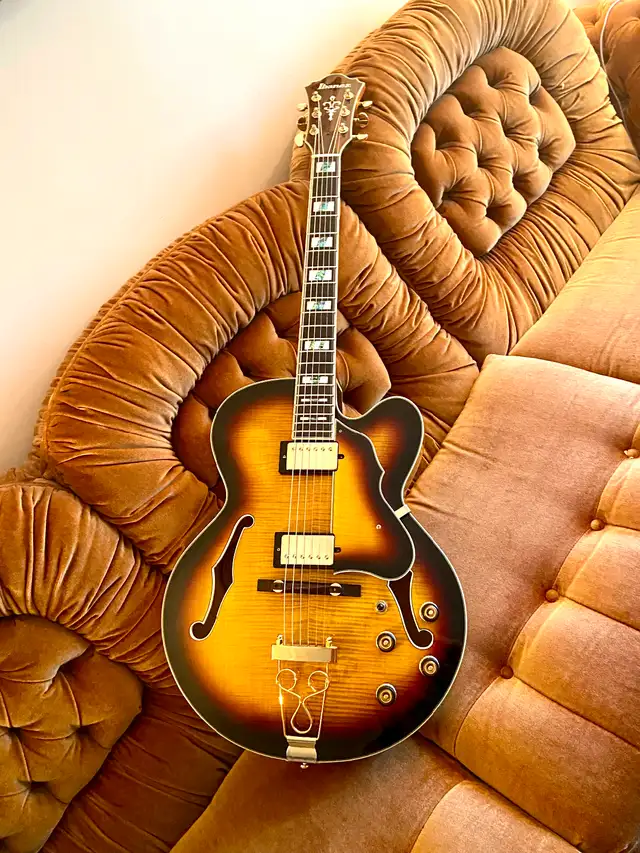 Ibanez AF155-AYS Artstar Semi Acoustic Guitar, CASE, Excellent. - Photo 6