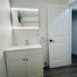 Room Rent - Available June 1 , 2026 - Photo 4