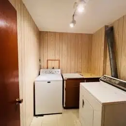 Room Rent - Available June 1 , 2026 - Photo 8