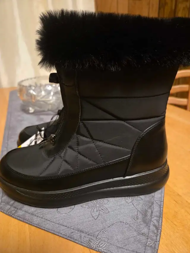 Winter Boots - Photo 2
