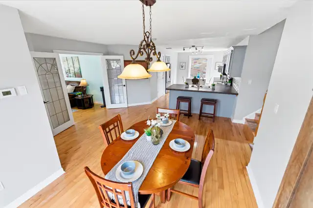 NEW LISTING⭐$799,000⭐ Fabulous 4 bedroom, 2 bathroom Home - Photo 2