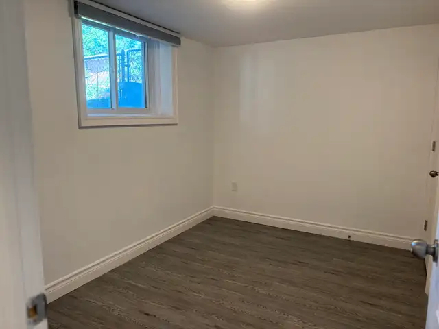 Leslieville Separate Entrance Renovated Basement Apartment - Photo 5