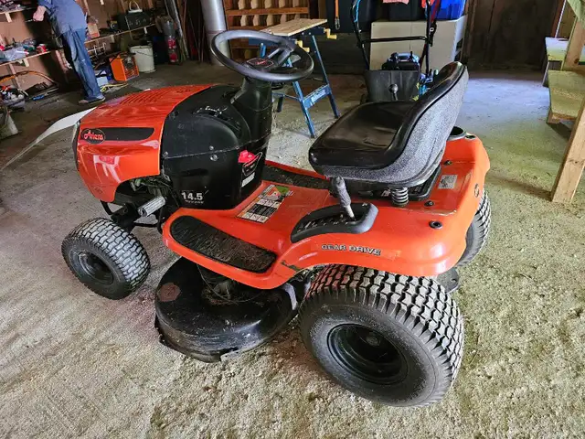 Ariens Riding Mower - Photo 5