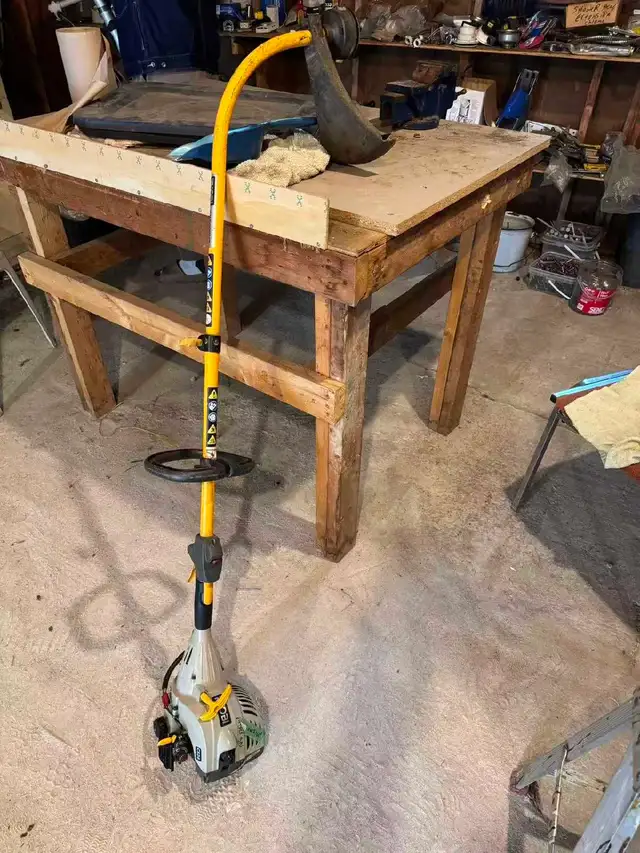 Ryobi Weed Wacker - Photo 2