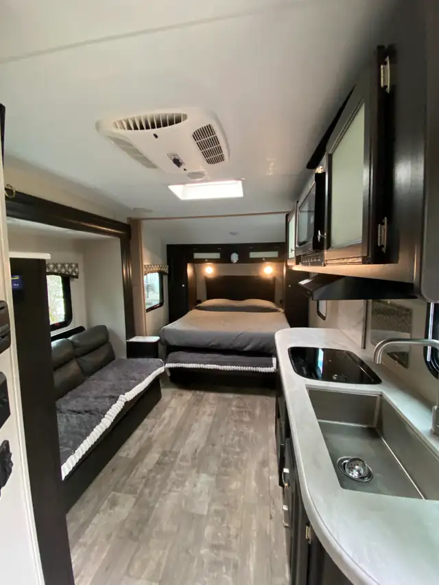 21 ft Sonic travel trailer - Photo 5