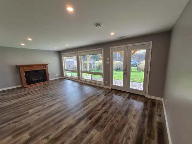 Walkout basement apt in house green space behind brand new - Photo 3