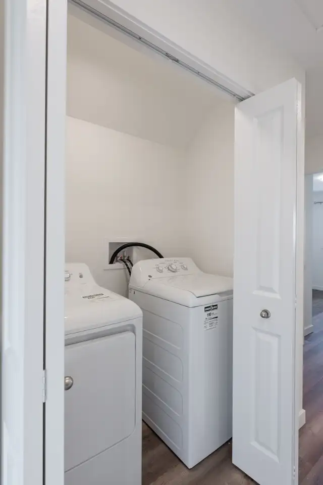 Townhouse for rent - Photo 6