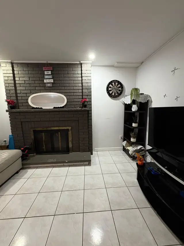 LEGAL BASEMENT FOR RENT IN BRAMPTON - Photo 6