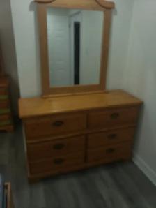Room for rent near humber collage - Photo 3