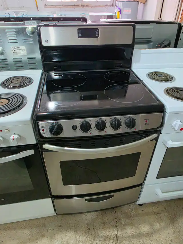 GE 24' Stainless Steel Freestanding Electric Ceramic Top Stove