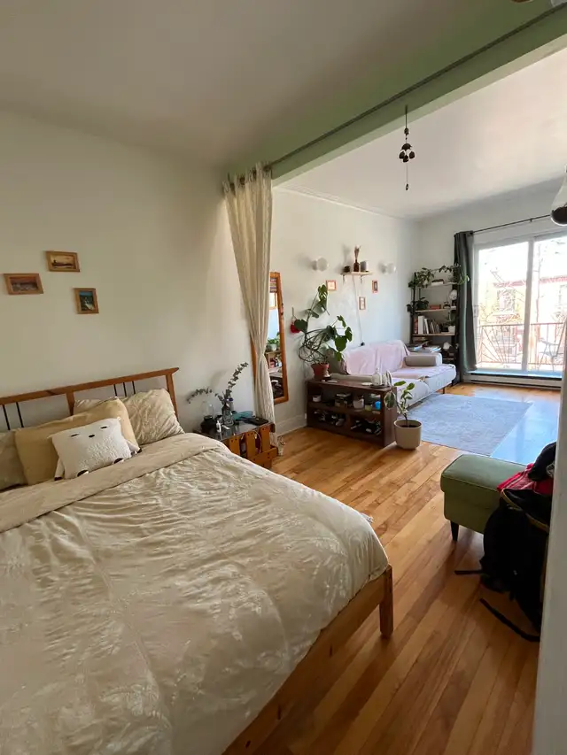 3 1/2  OUVERT - À LOUER 895 $ NON CHAUFFÉ Semi-meublé - Photo 3