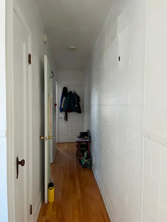 3 1/2  OUVERT - À LOUER 895 $ NON CHAUFFÉ Semi-meublé - Photo 6