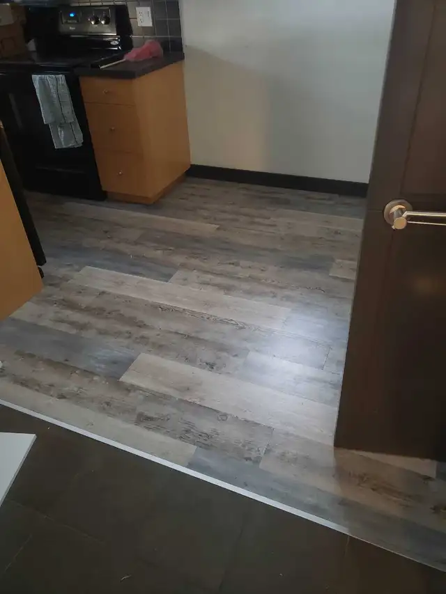 Vinyl plank install - Photo 4