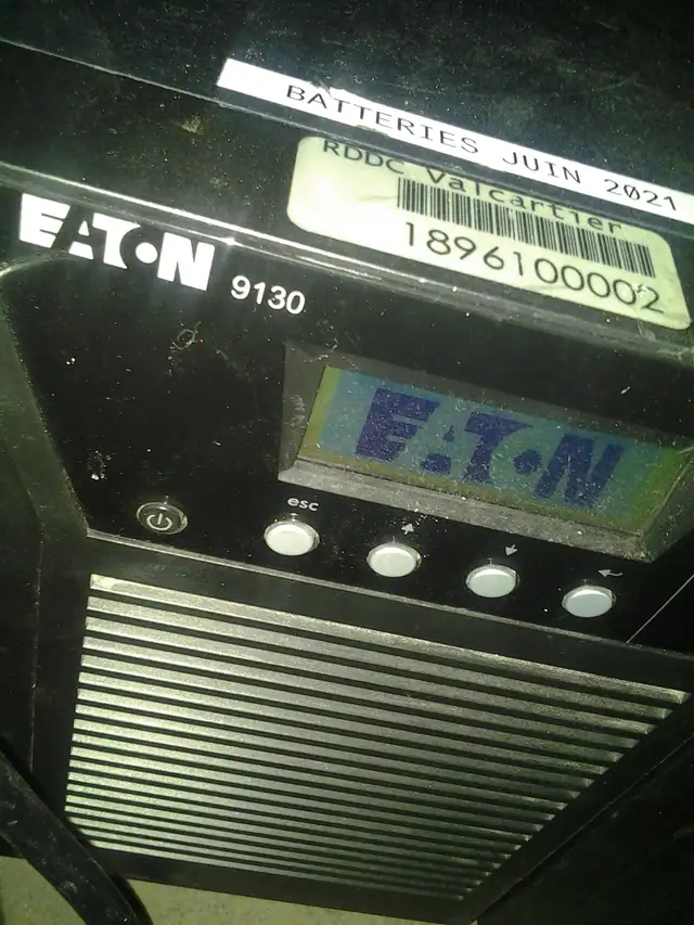 Eaton 9130 line-interactive / online double-conversion ups towe