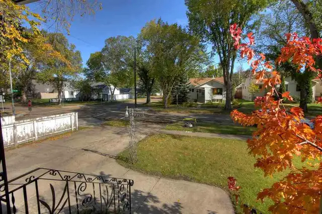1 Bedroom Suite in Historic Highlands. Exceptional Value at $900 - Photo 7