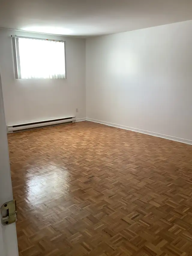 Logement 4 1/2, demi sous-sol à louer à L'Assomption. - Photo 3
