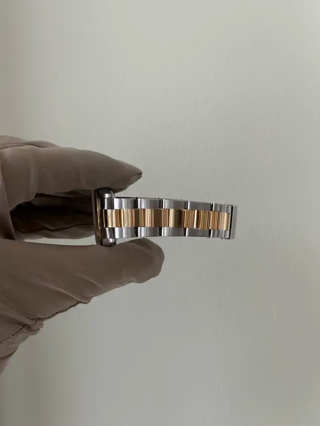 Rolex Oyster Perpetual 31mm Two-tone - Photo 6
