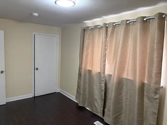 Room for rent - Photo 3