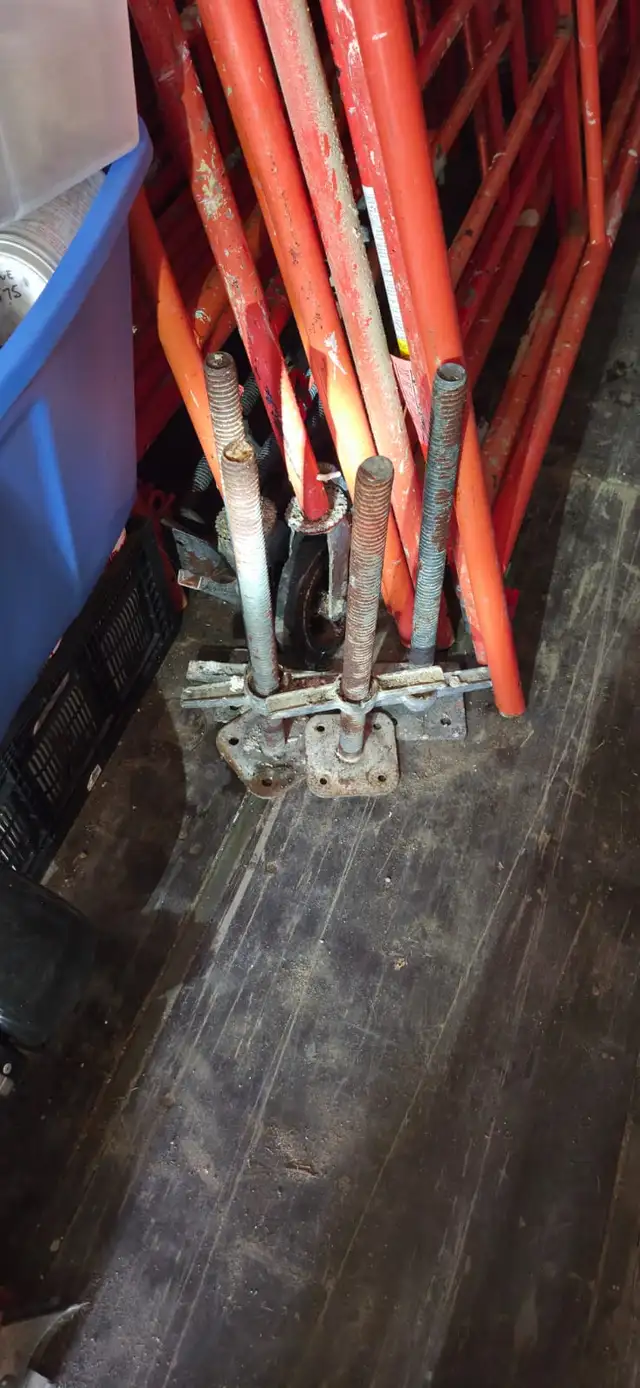 CHEAP! Scaffolding - Stucco Equipment (optional 40' sea can) - Photo 4