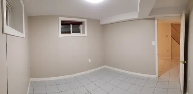 Bright 1 Bedroom Basement Apartment - Walk to Subway - Photo 6