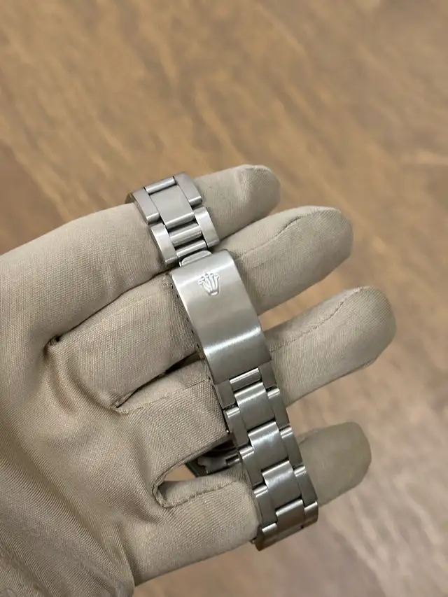 Rolex Oyster Perpetual Date 34mm - Photo 2