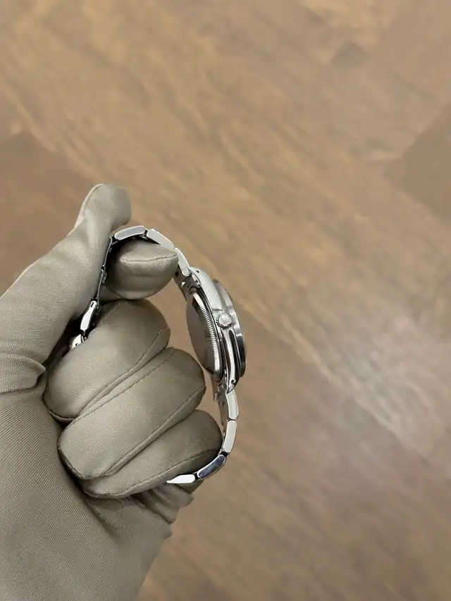 Rolex Oyster Perpetual Date 34mm - Photo 3