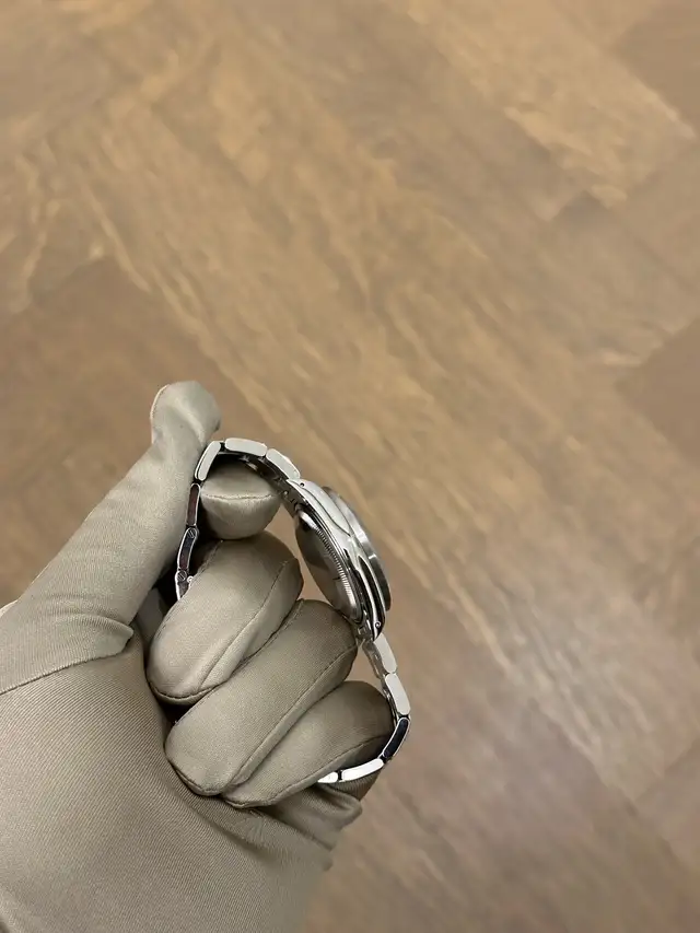 Rolex Oyster Perpetual Date 34mm - Photo 4