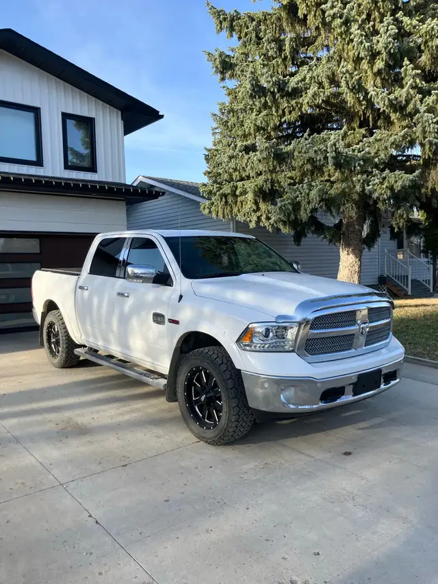 2016 Ram Ecodiesel Longhorn - Photo 3