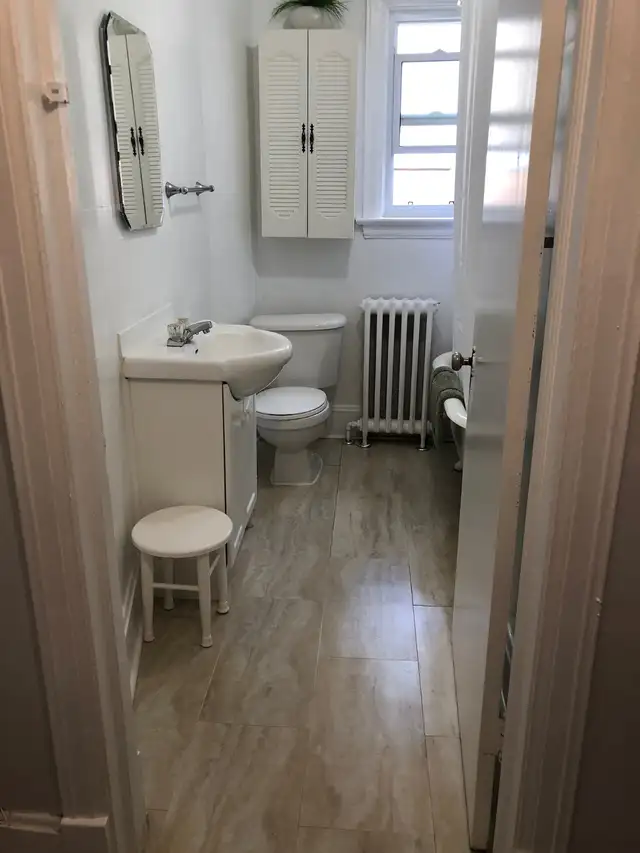 Bright, Clean, Stylish Fully Furnished Bachelor Unit for Rent - Photo 9