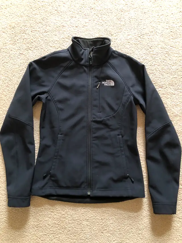 THE NORTH FACE Women’s Lightweight Full-Zip Jacket