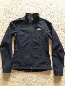 THE NORTH FACE Women’s Lightweight Full-Zip Jacket