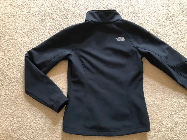 THE NORTH FACE Women’s Lightweight Full-Zip Jacket - Photo 2