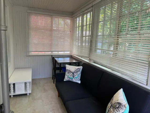 Bright, Clean, Stylish Fully Furnished Bachor Aot with Sunporch - Photo 6