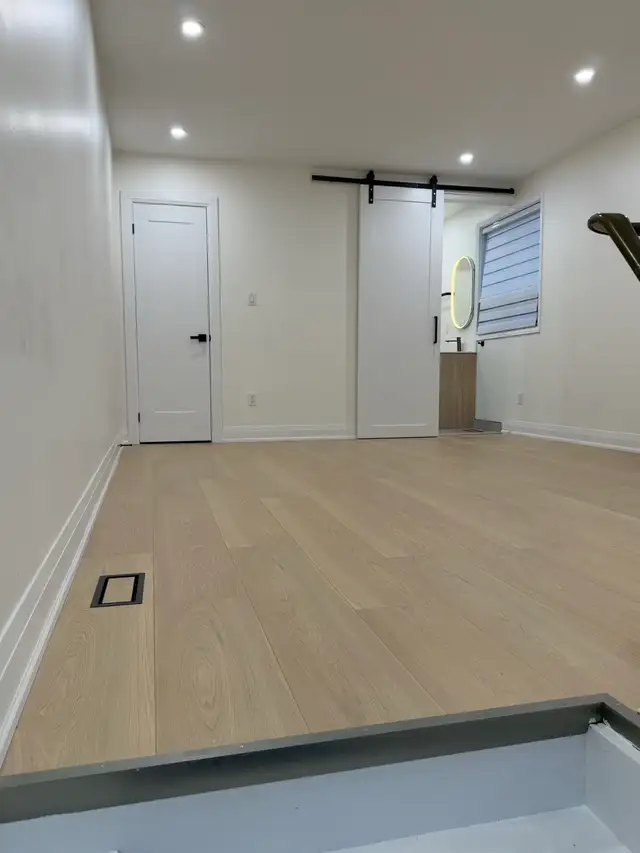 Bathurst Dundas one studio Available May 1st