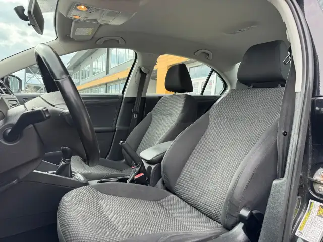 2013 Volkswagen Jetta Manual - Photo 6