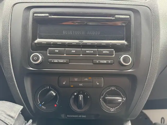 2013 Volkswagen Jetta Manual - Photo 10