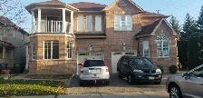 Master Bedroom With Walk In Closet For Rent In Mississauga.