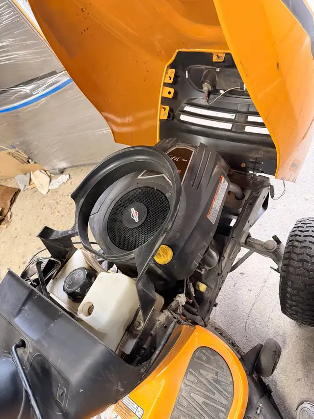 LAWN TRACTOR POULAN GOOD WORKING CONDITION - Photo 2
