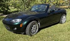 2008 Mazda MX-5 Miata Roadster in Highland Green