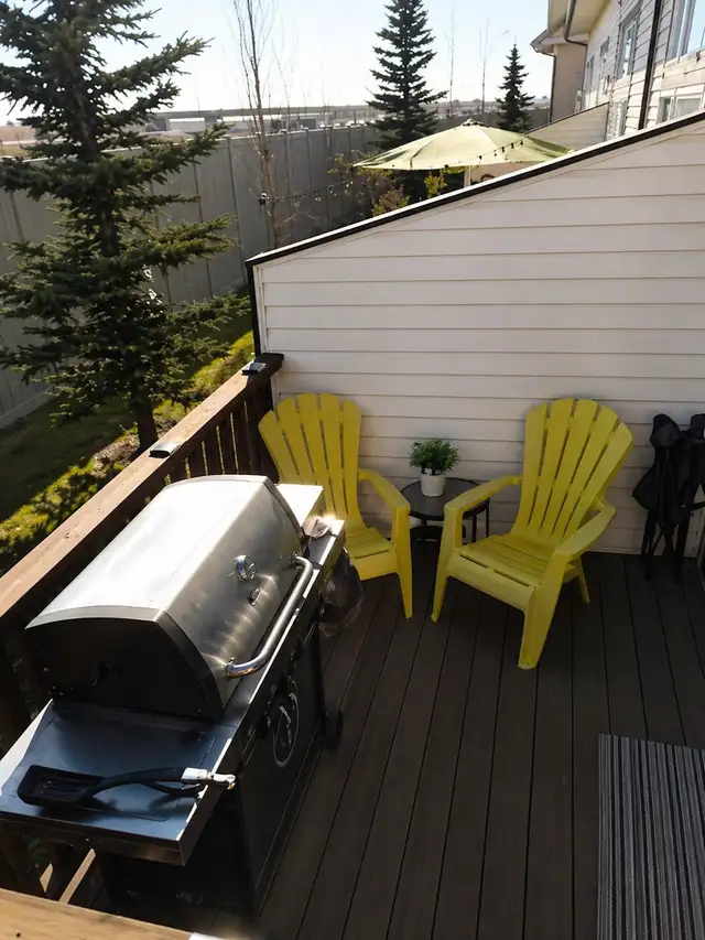 Bright,  Copperfield 2 bedroom, den, 2.5 bathroom. - Photo 9