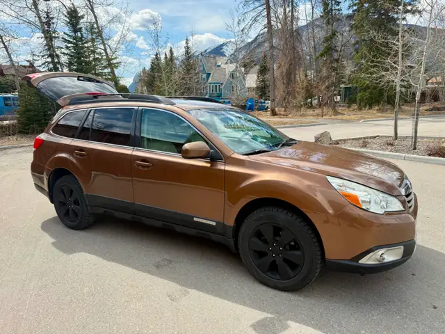 Subaru Outback 2011 - Photo 2