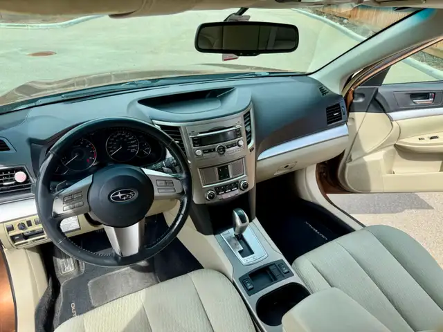 Subaru Outback 2011 - Photo 7