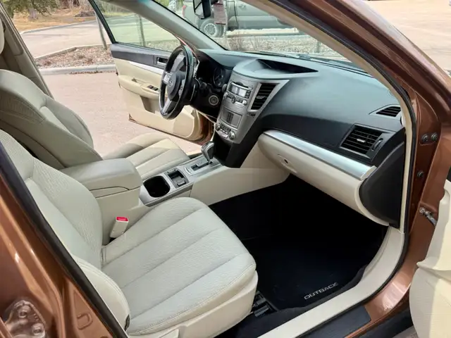 Subaru Outback 2011 - Photo 8