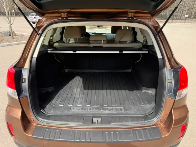 Subaru Outback 2011 - Photo 9